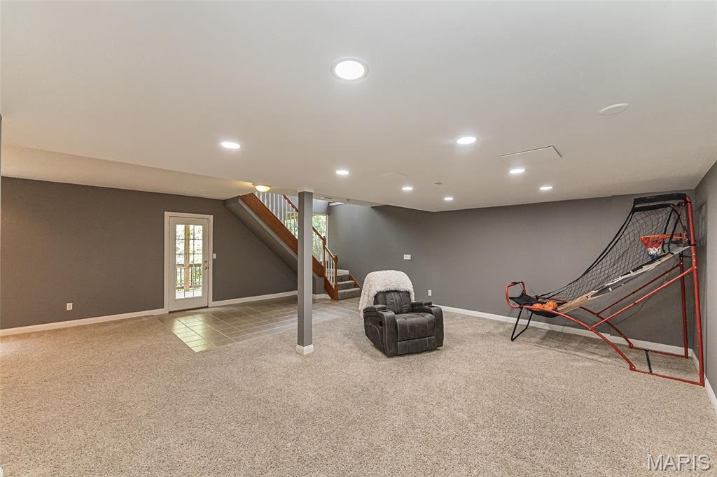 1652 Ivy Chase Lane