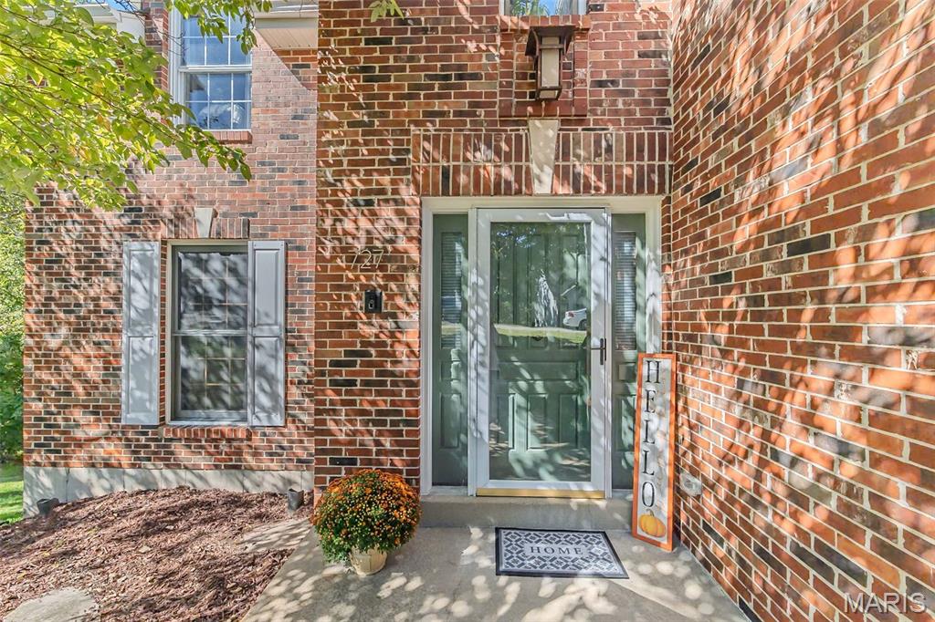 727 Heatherstone Drive