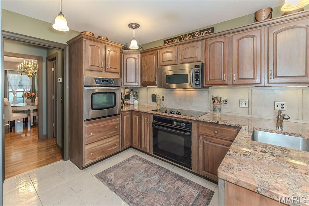 727 Heatherstone Drive