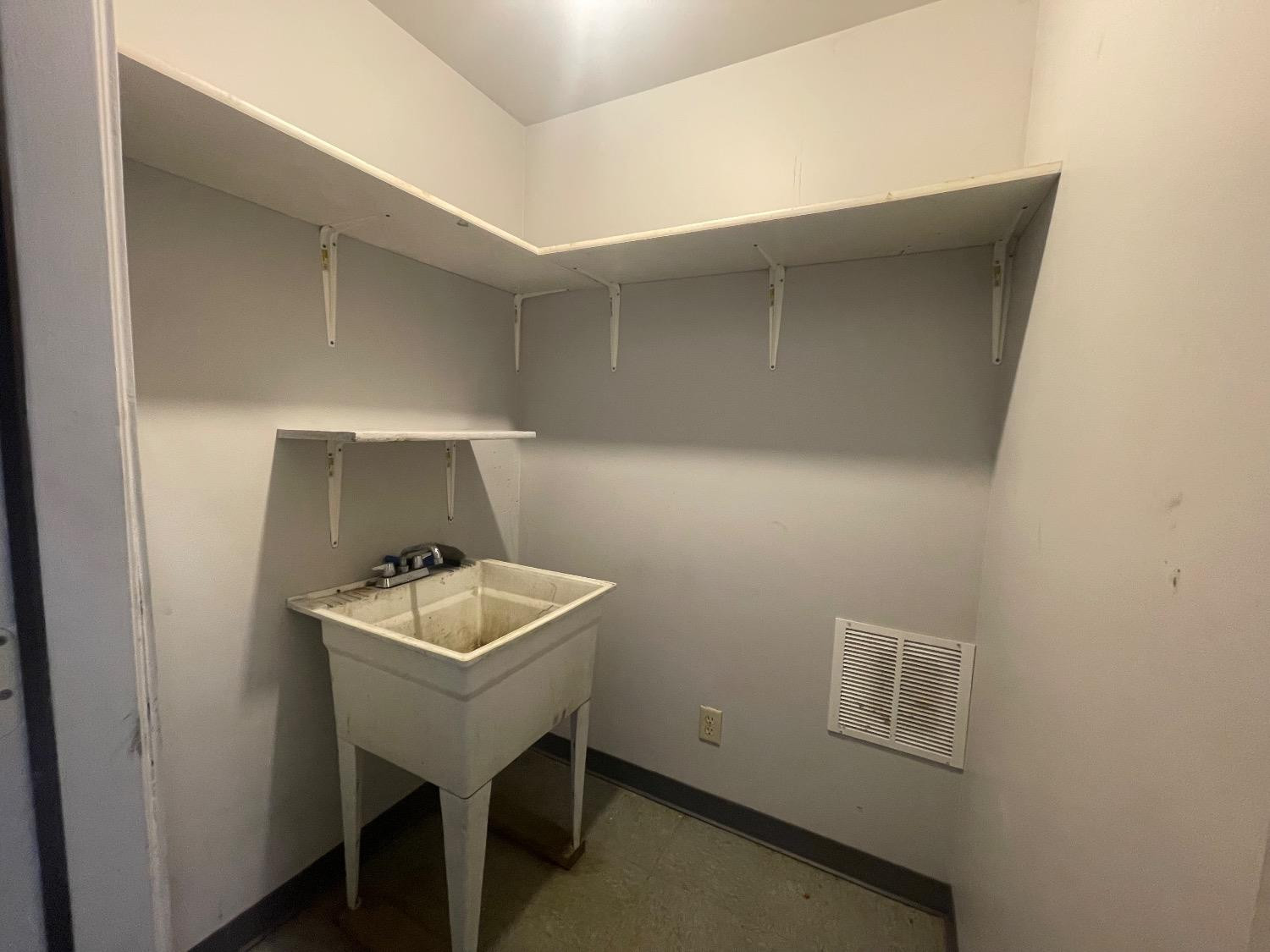 8774 Louisiana Street