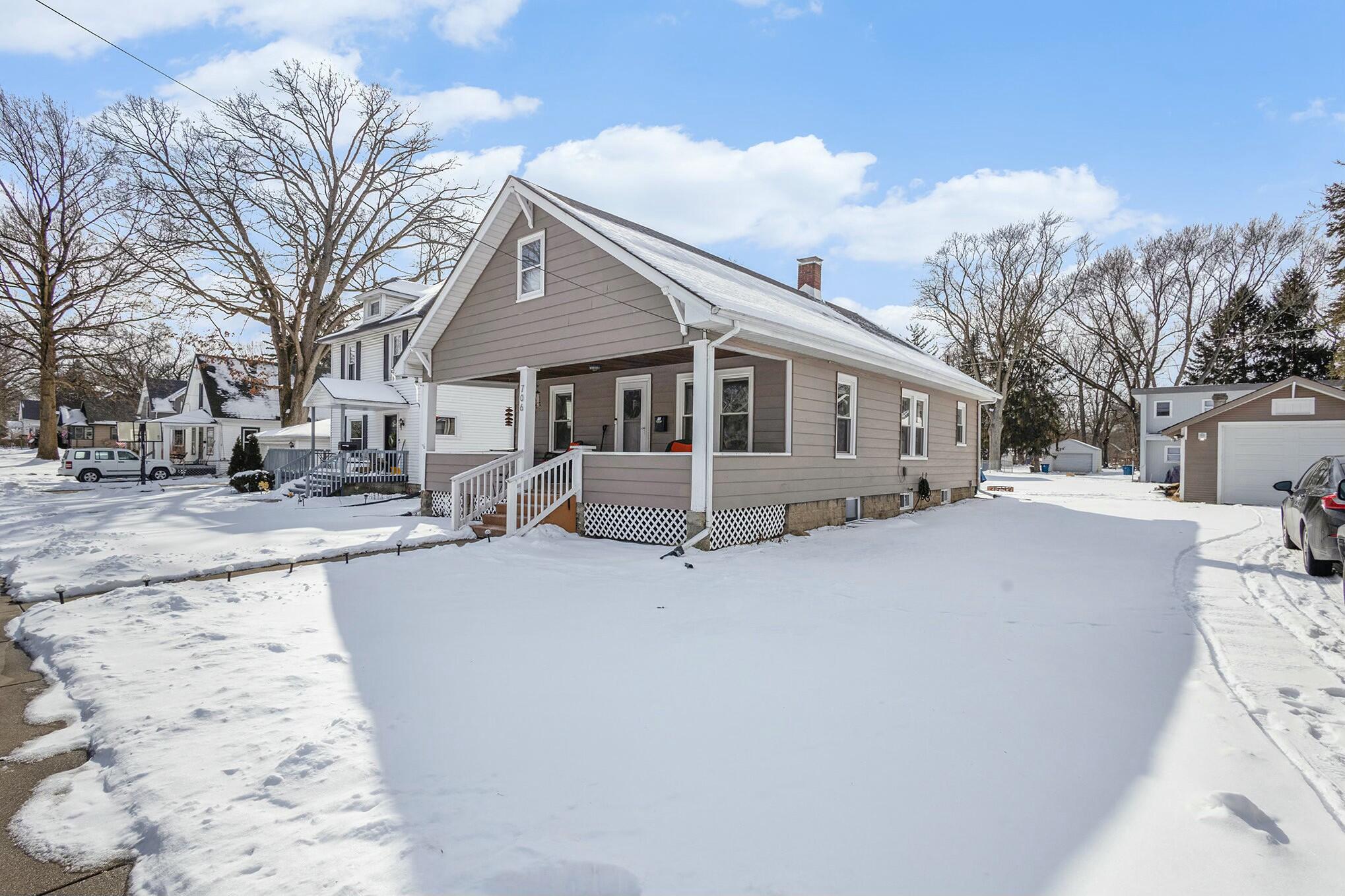 706 S 2nd Street