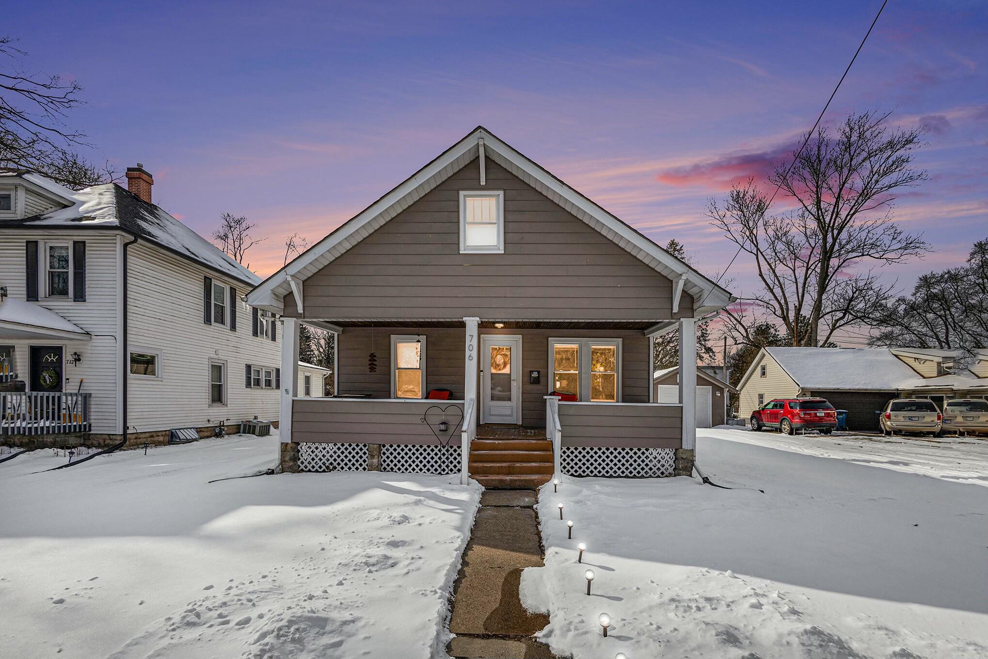 706 S 2nd Street