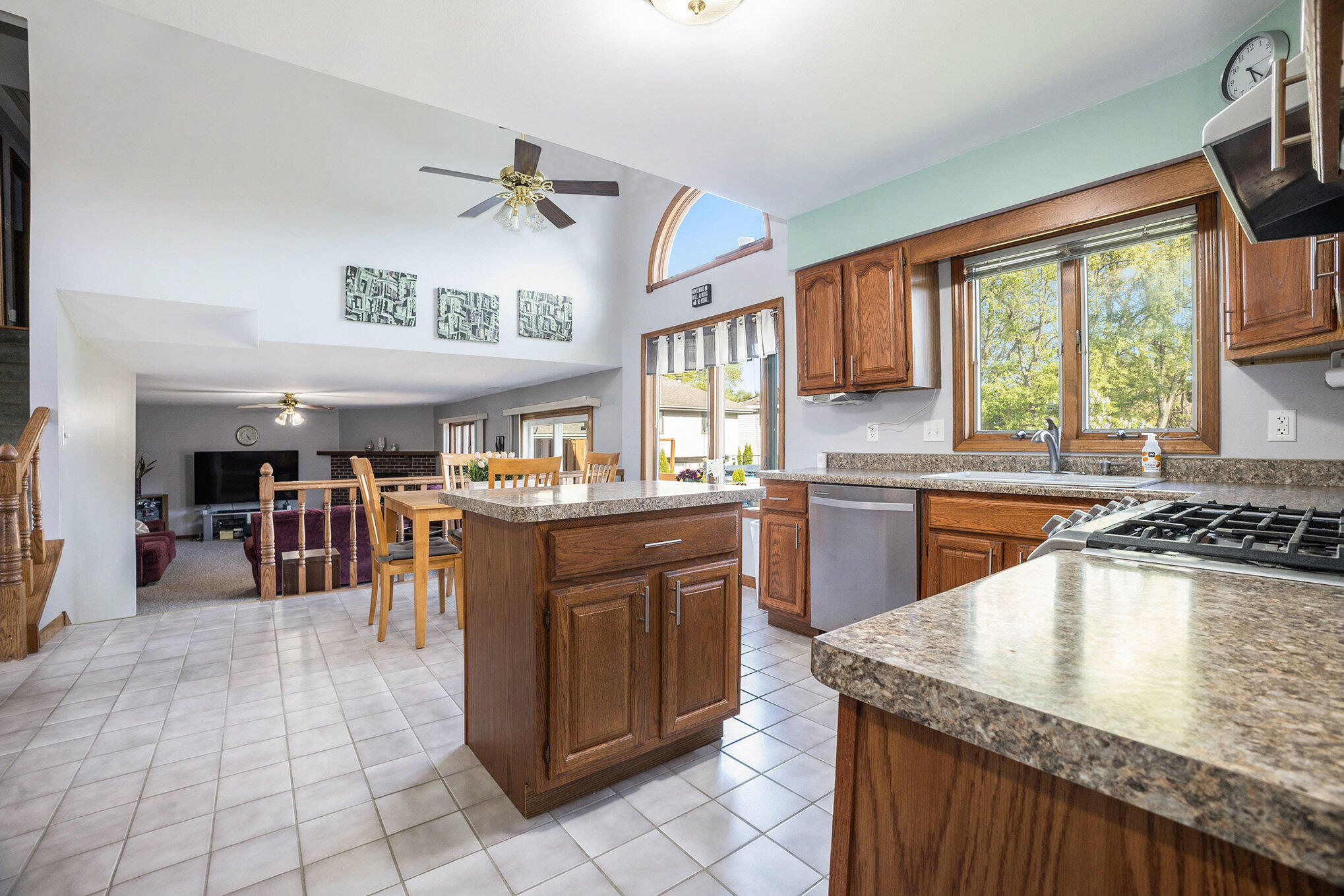 925 Brooke Lane