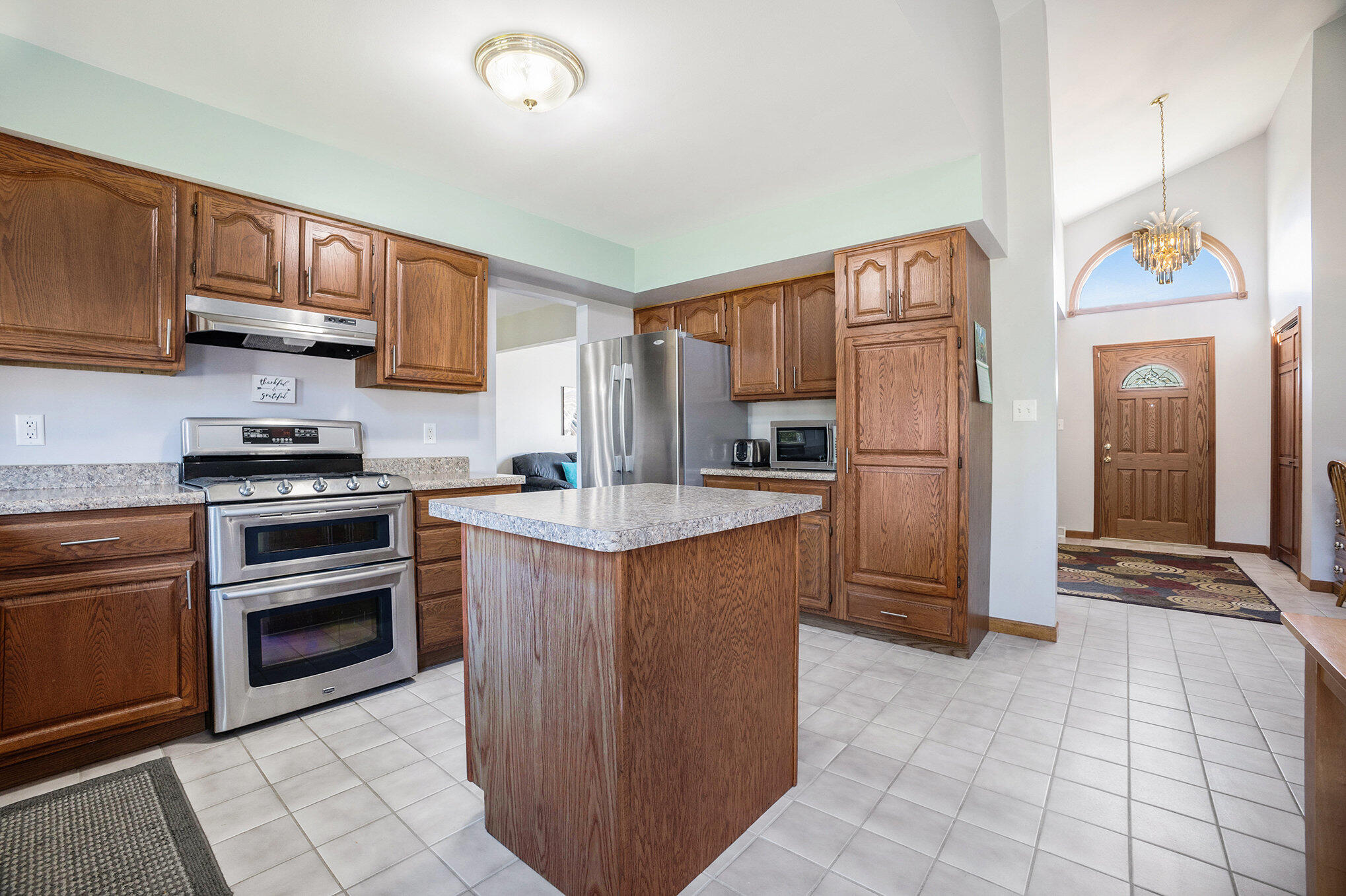 925 Brooke Lane