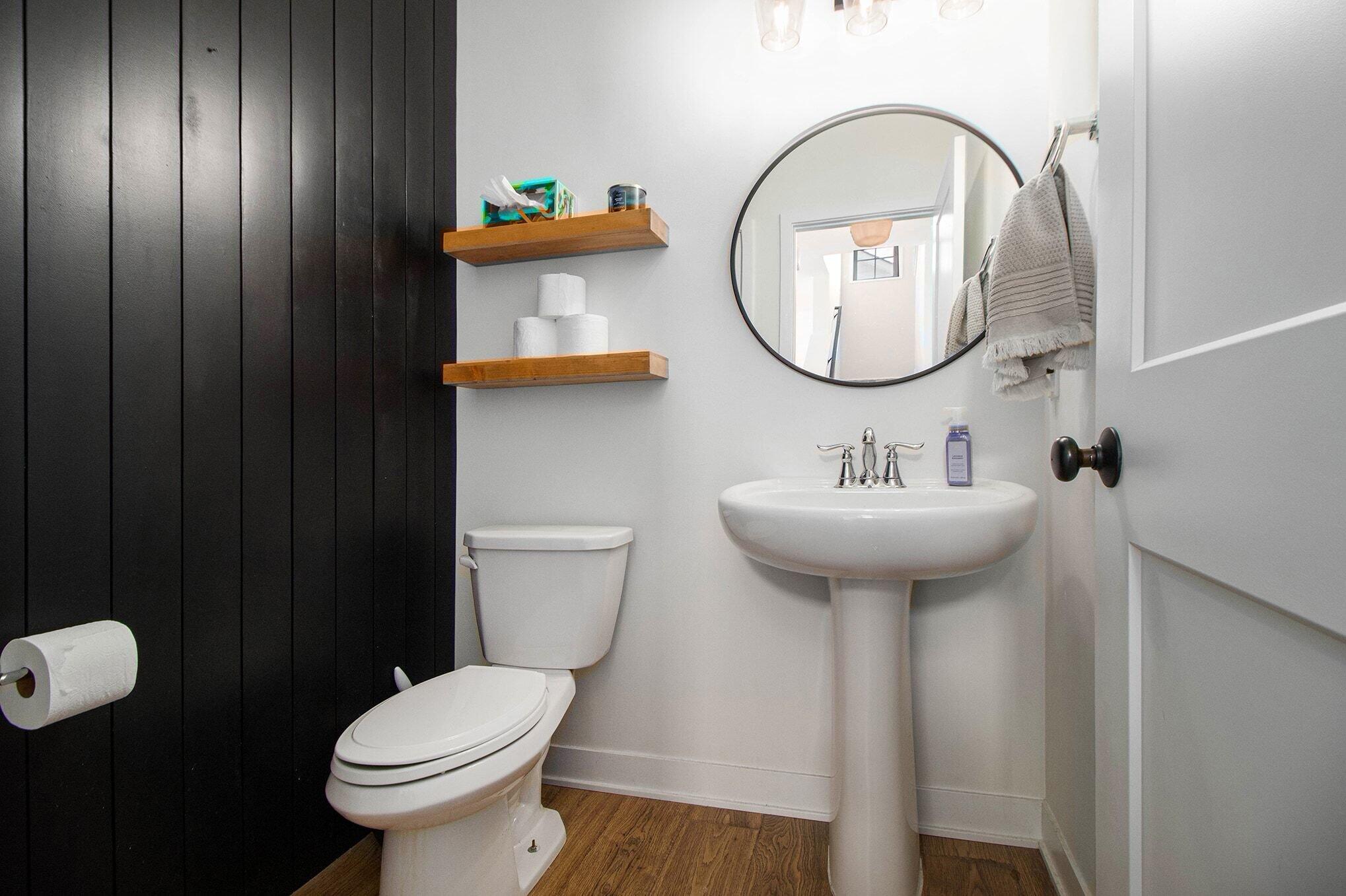 528 Hampton Manor Court