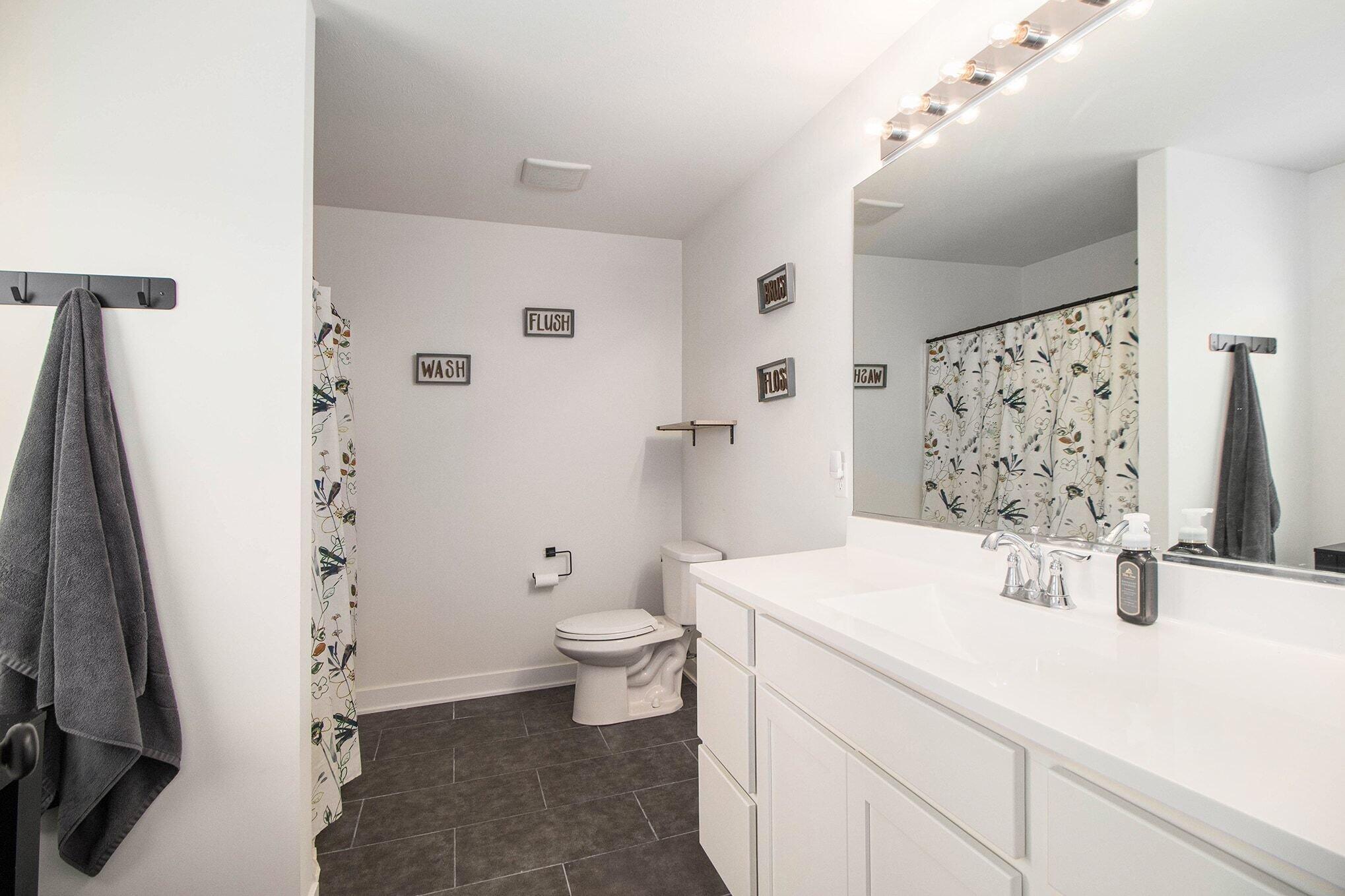 528 Hampton Manor Court