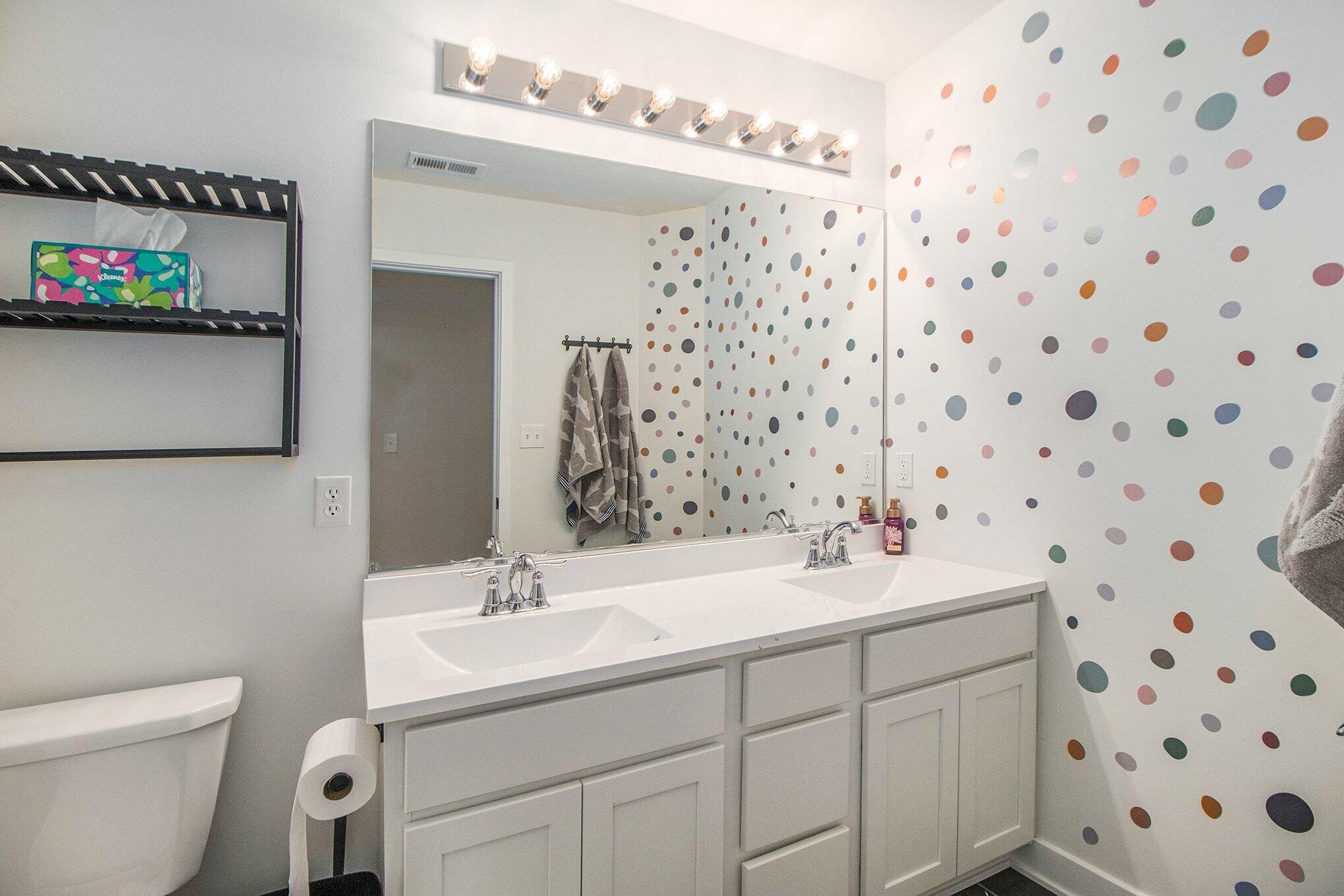 528 Hampton Manor Court