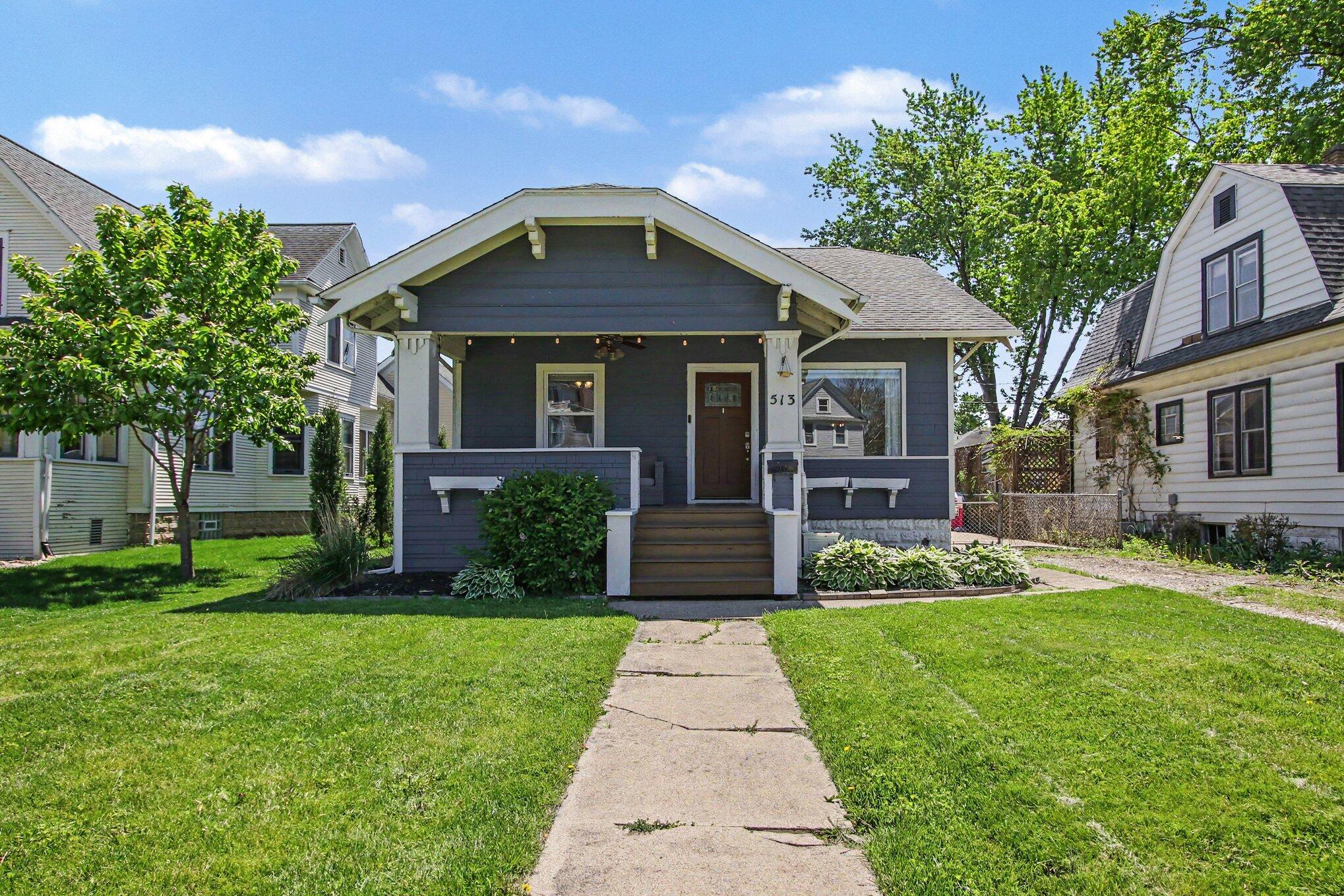 513 E Joliet Street