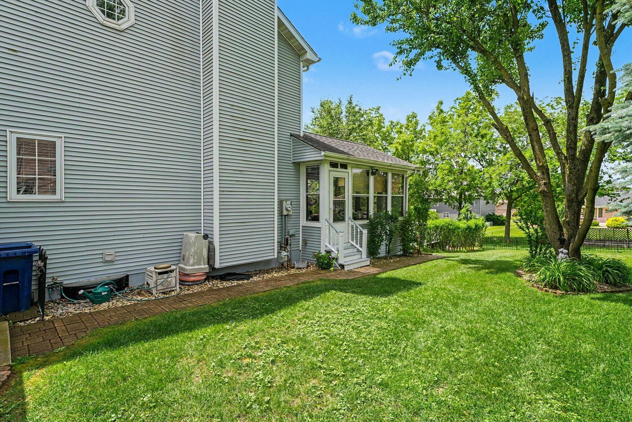 9260 Franklin Drive
