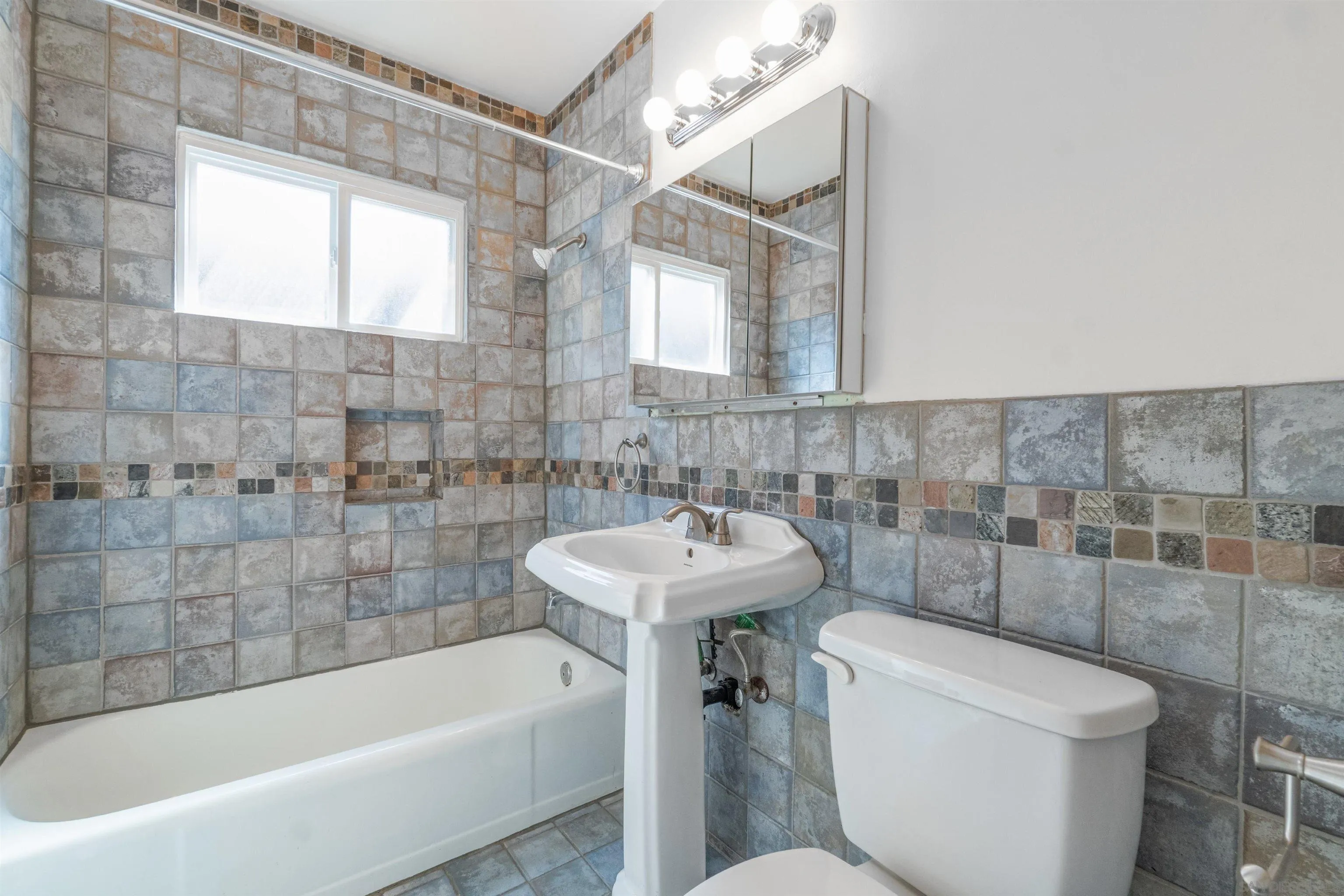 1795 Lemon Grove Ave