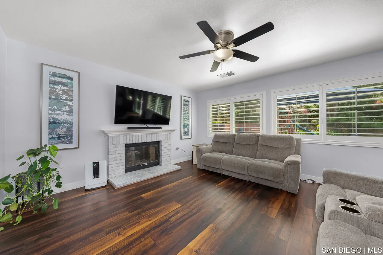 2648 Noble Canyon Rd