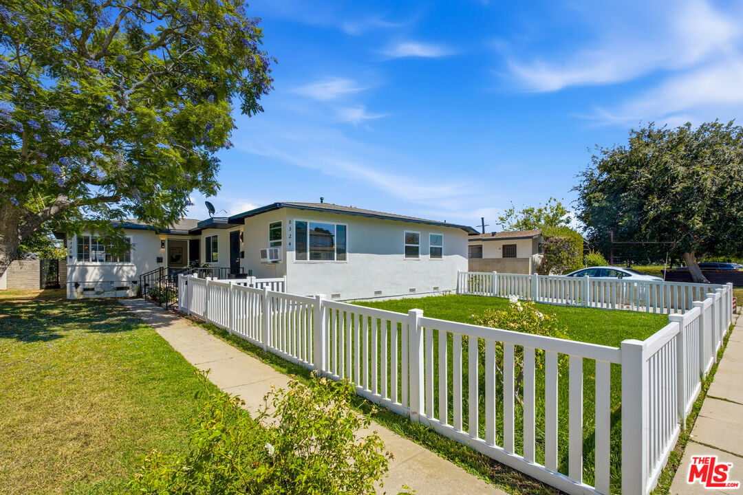 8324 Barnsley Ave