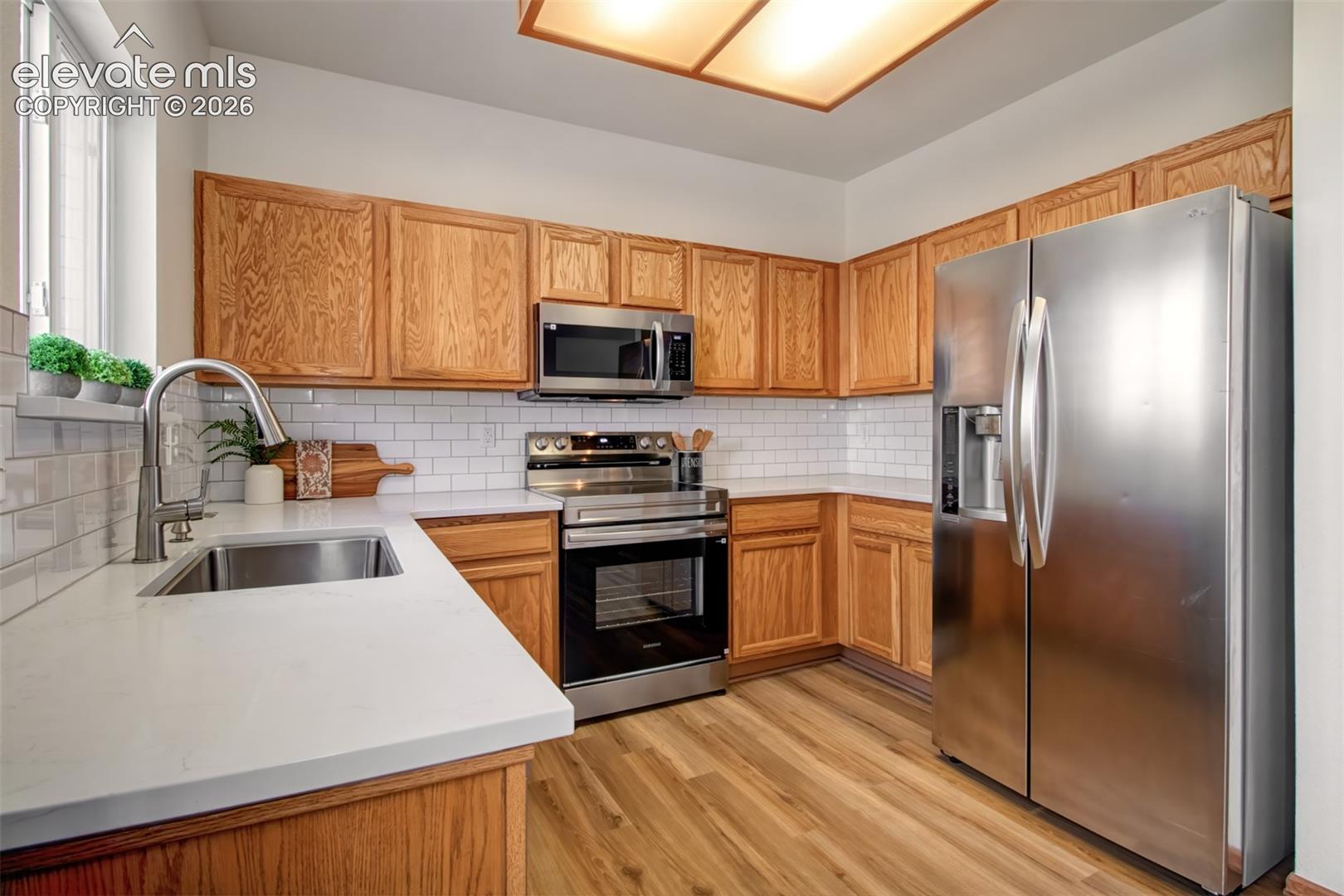 5024 PRAIRIE GRASS Lane