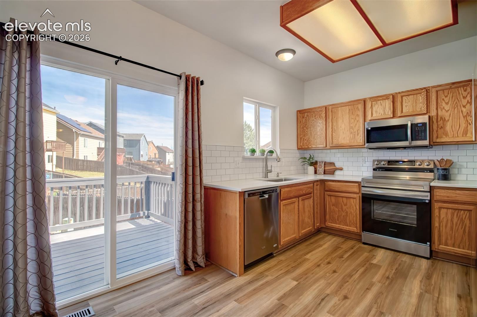 5024 PRAIRIE GRASS Lane