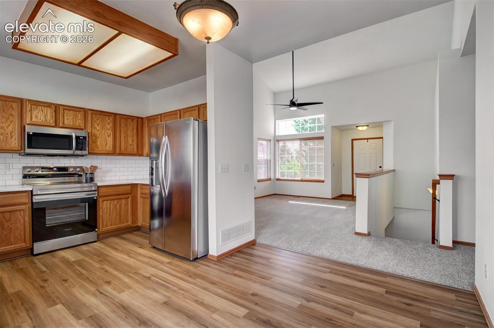 5024 PRAIRIE GRASS Lane