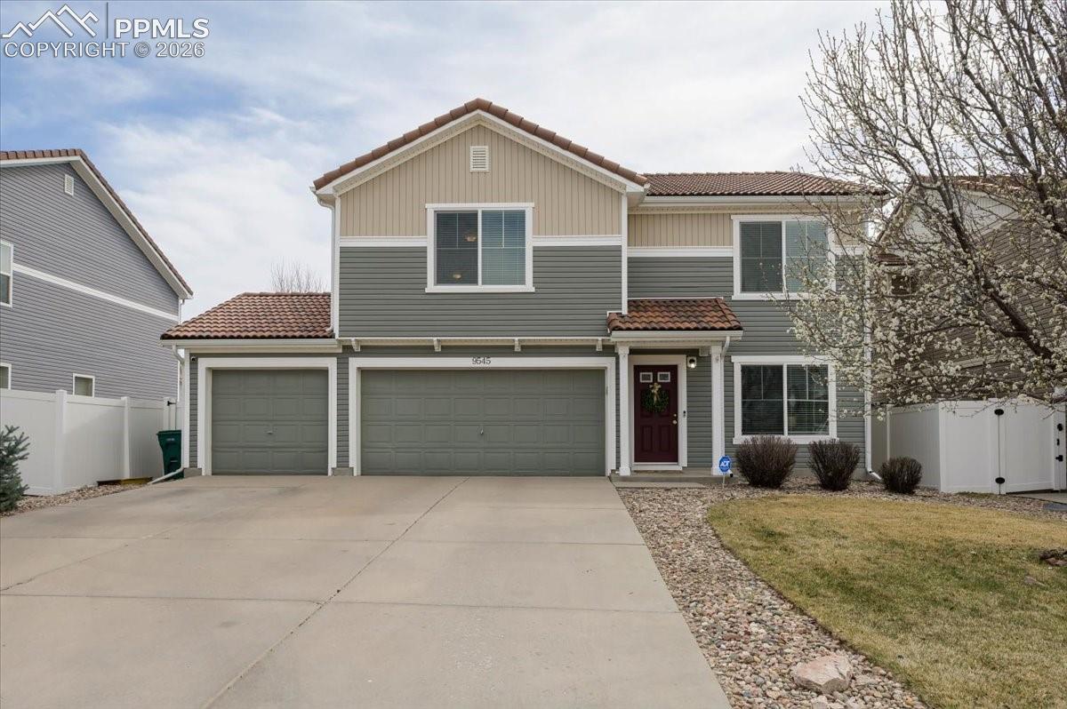 9545 Castle Oaks Drive