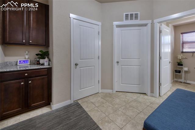 1699 Derbyshire Street