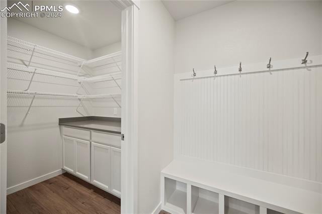 8110 Yellowleaf Place