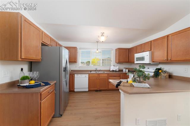 6220 Roundup Butte Street