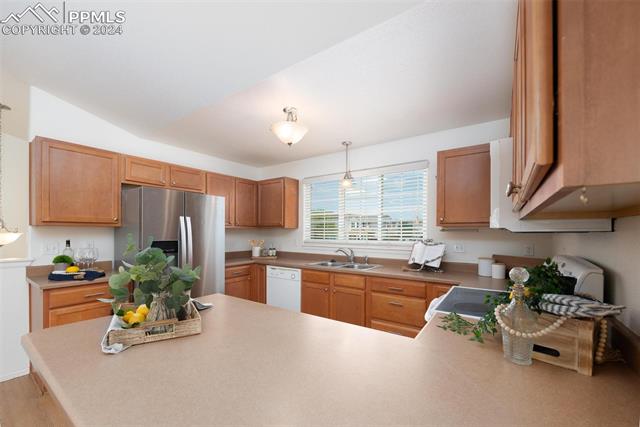 6220 Roundup Butte Street