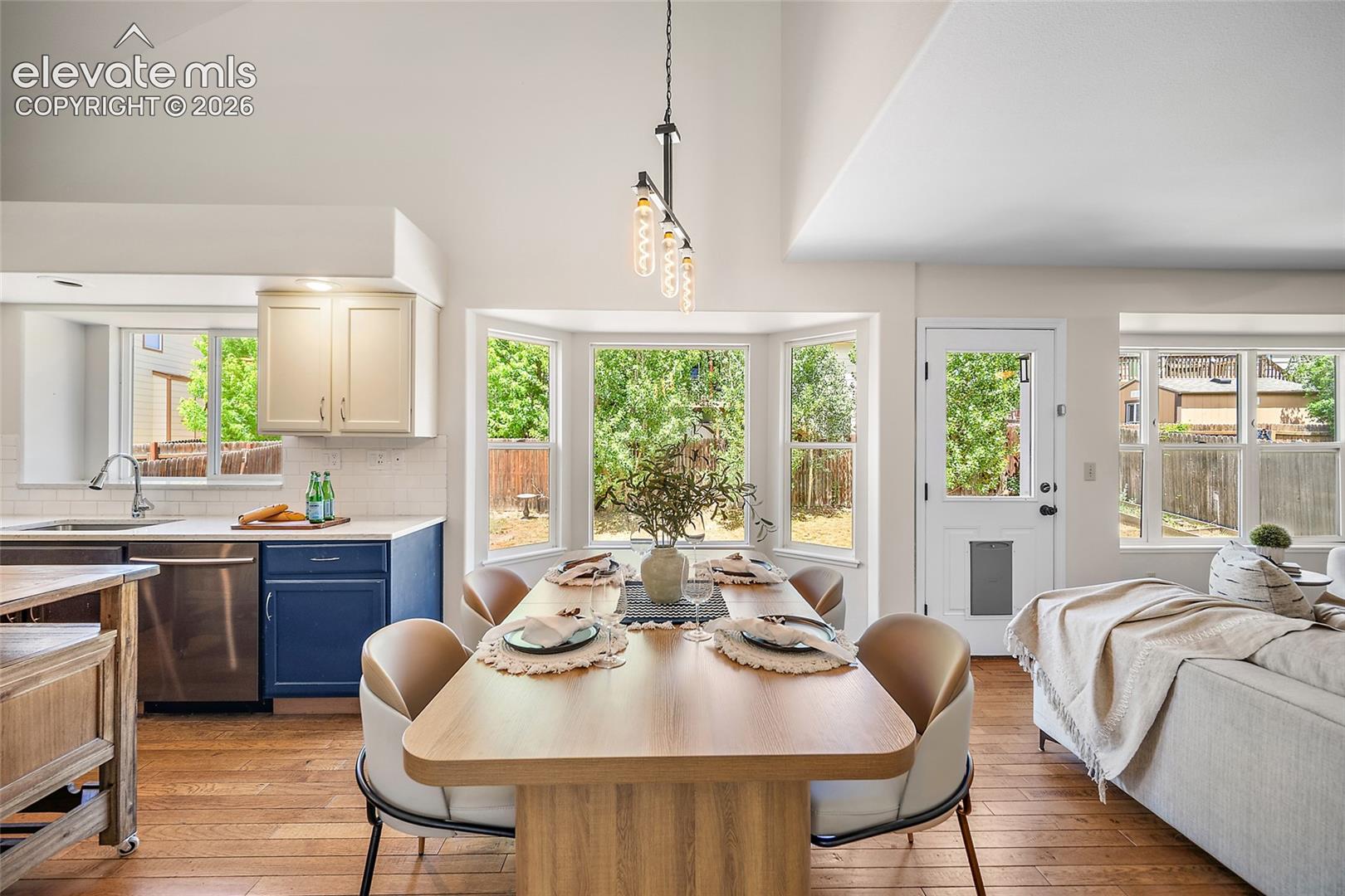 6069 Pioneer Mesa Drive