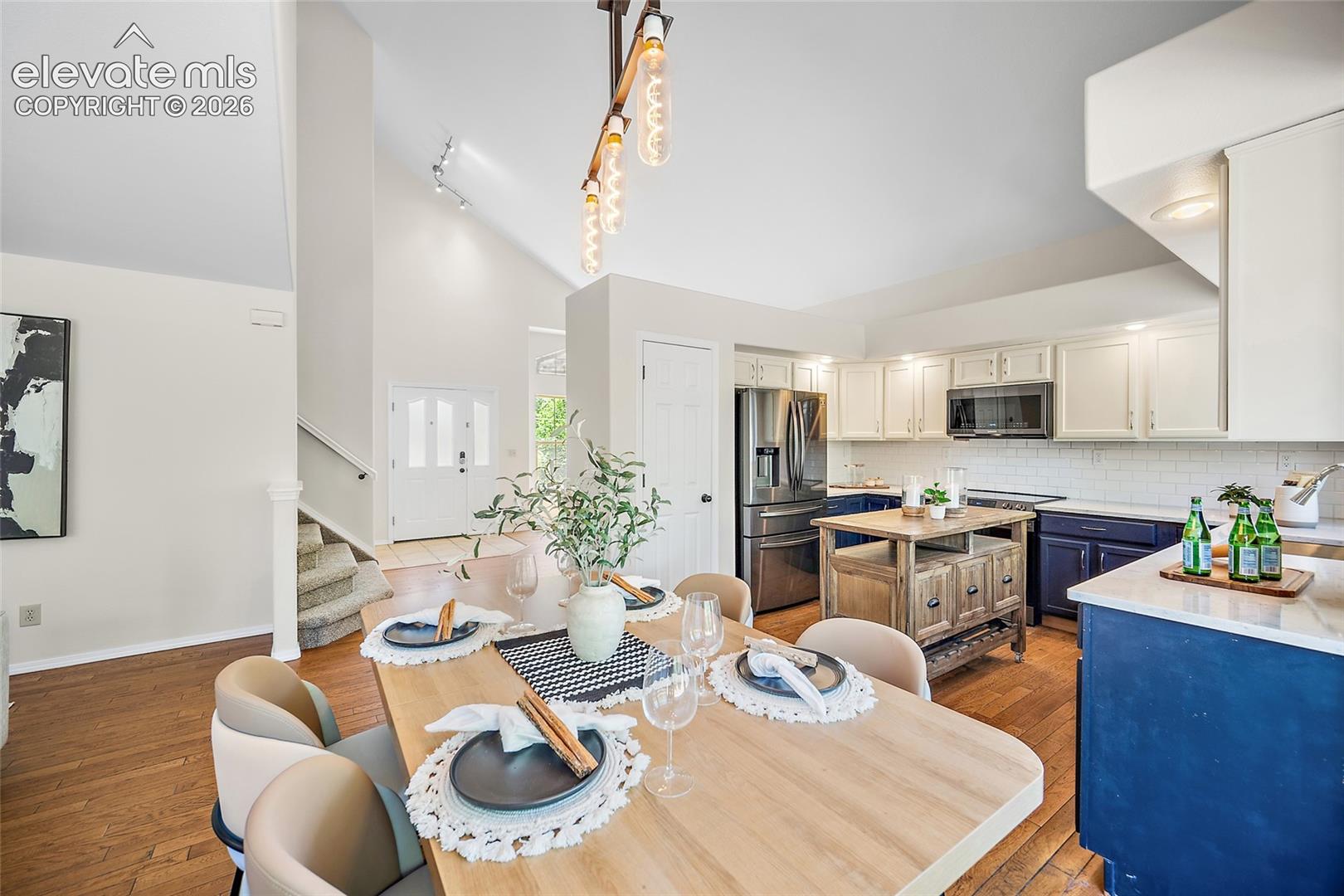 6069 Pioneer Mesa Drive