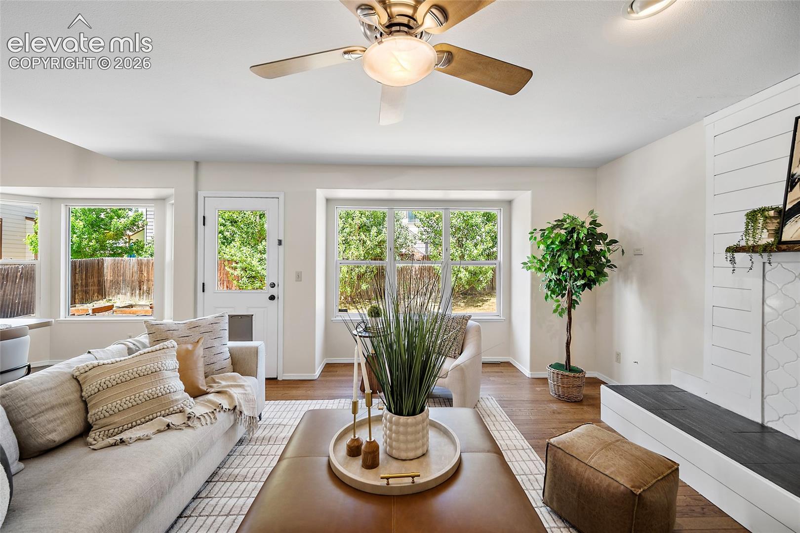 6069 Pioneer Mesa Drive