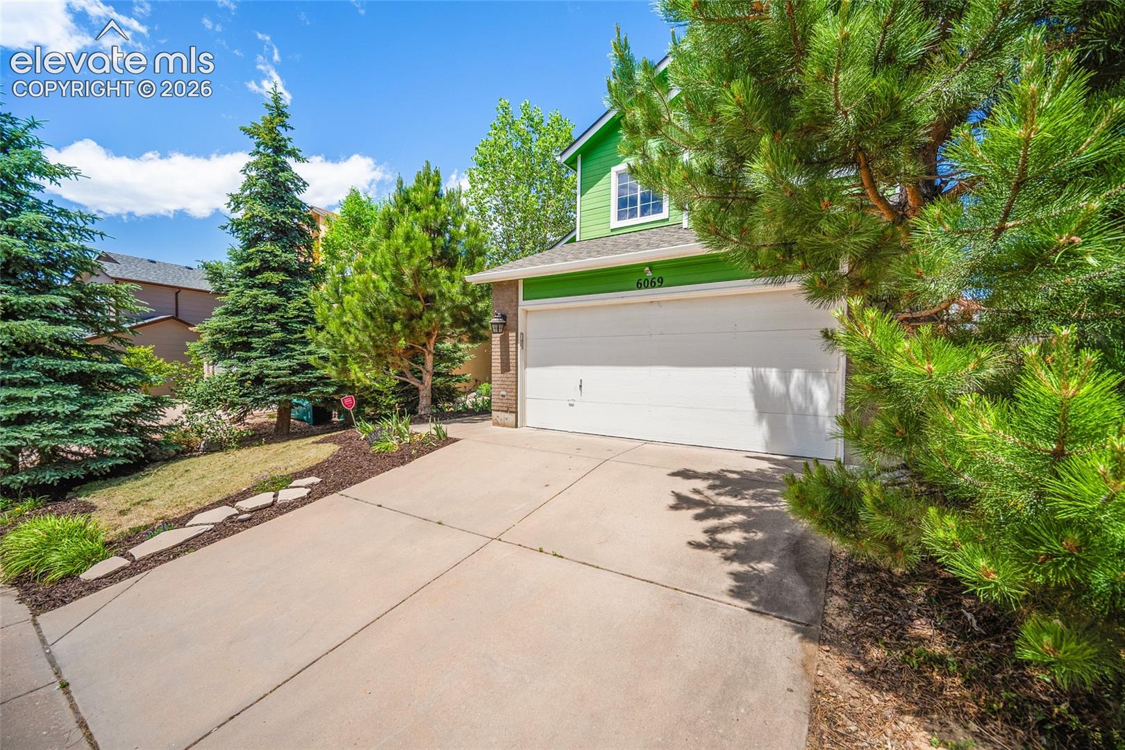 6069 Pioneer Mesa Drive