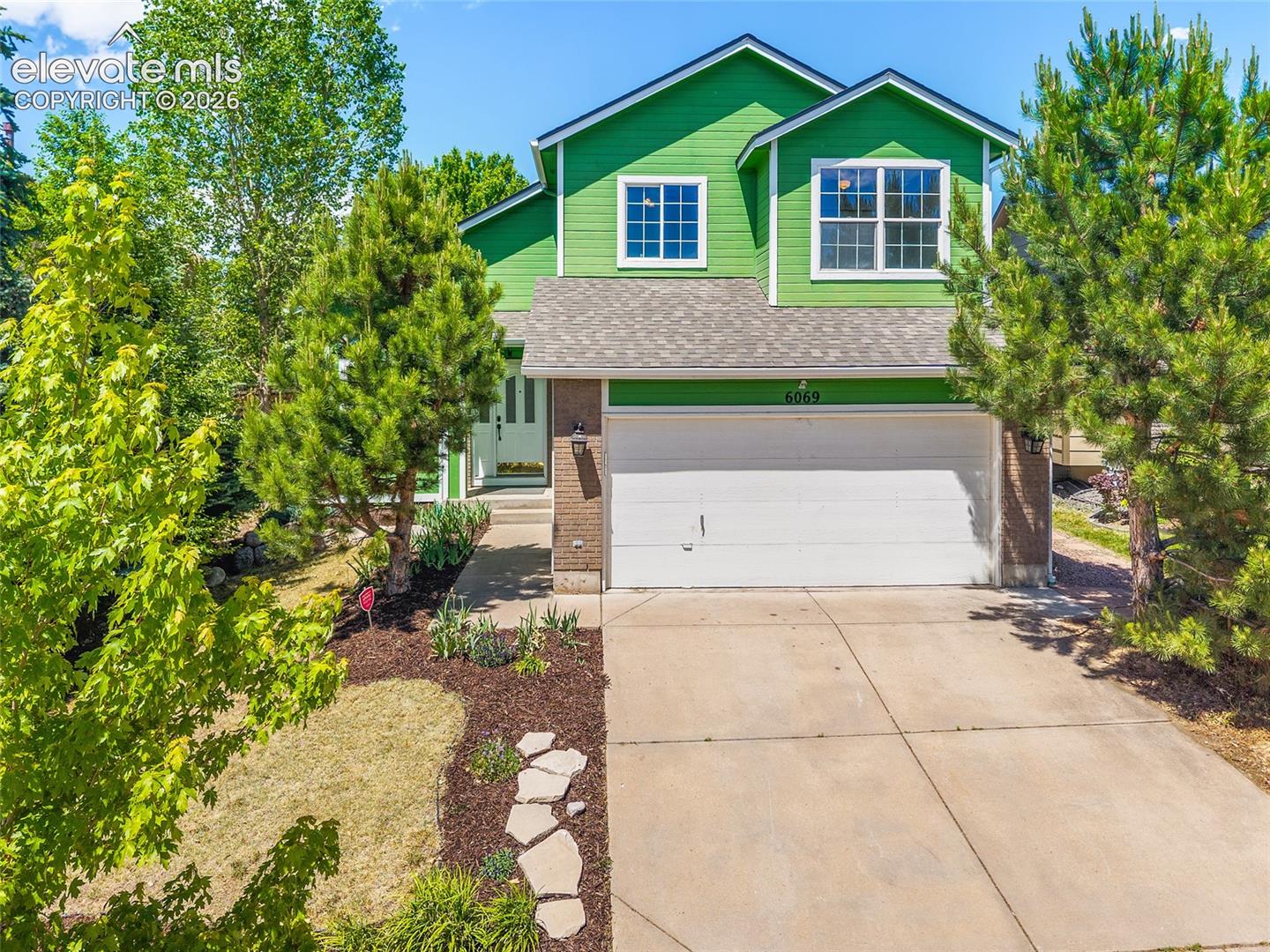 6069 Pioneer Mesa Drive