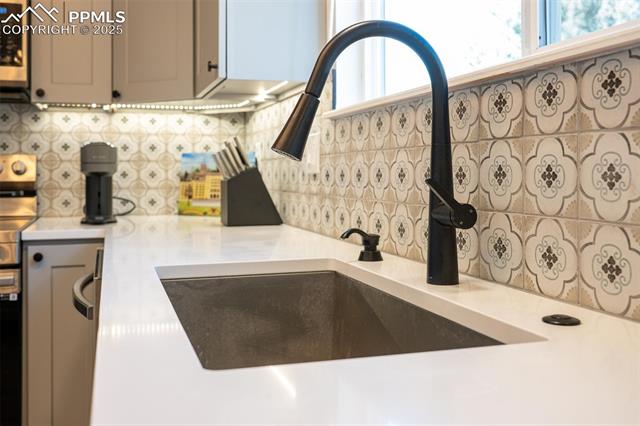 4485 E Andover Avenue