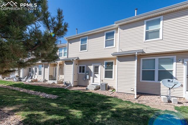 7439 Countryside Grove