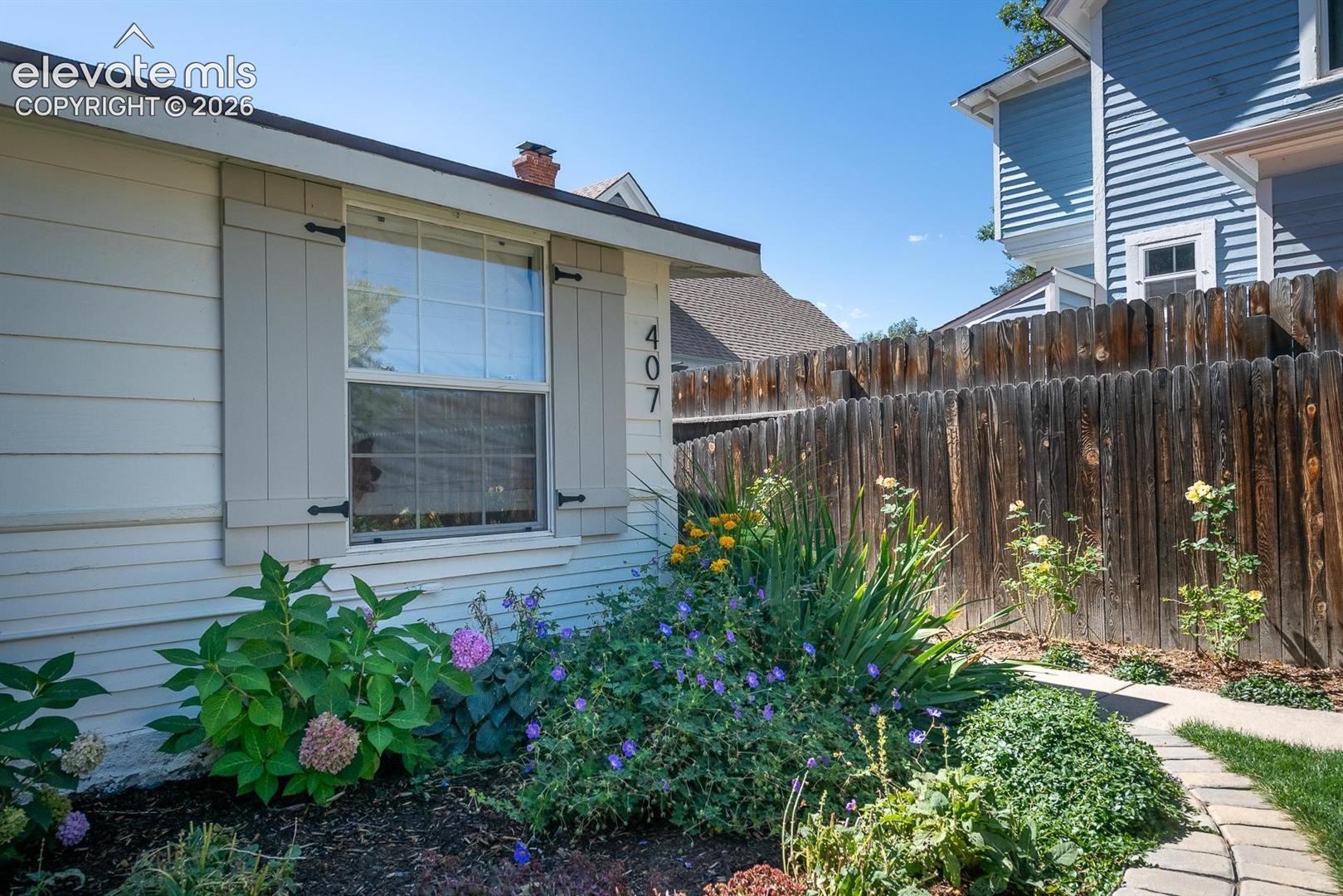 407 San Rafael Street