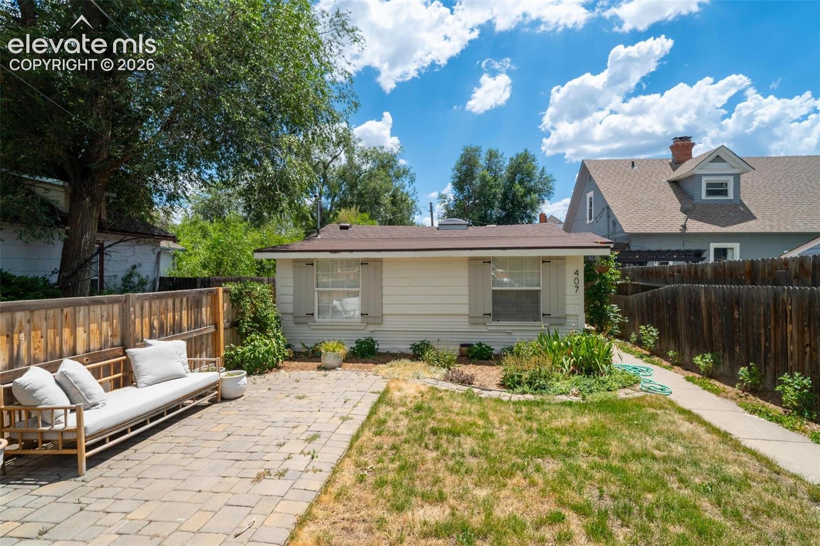 407 San Rafael Street