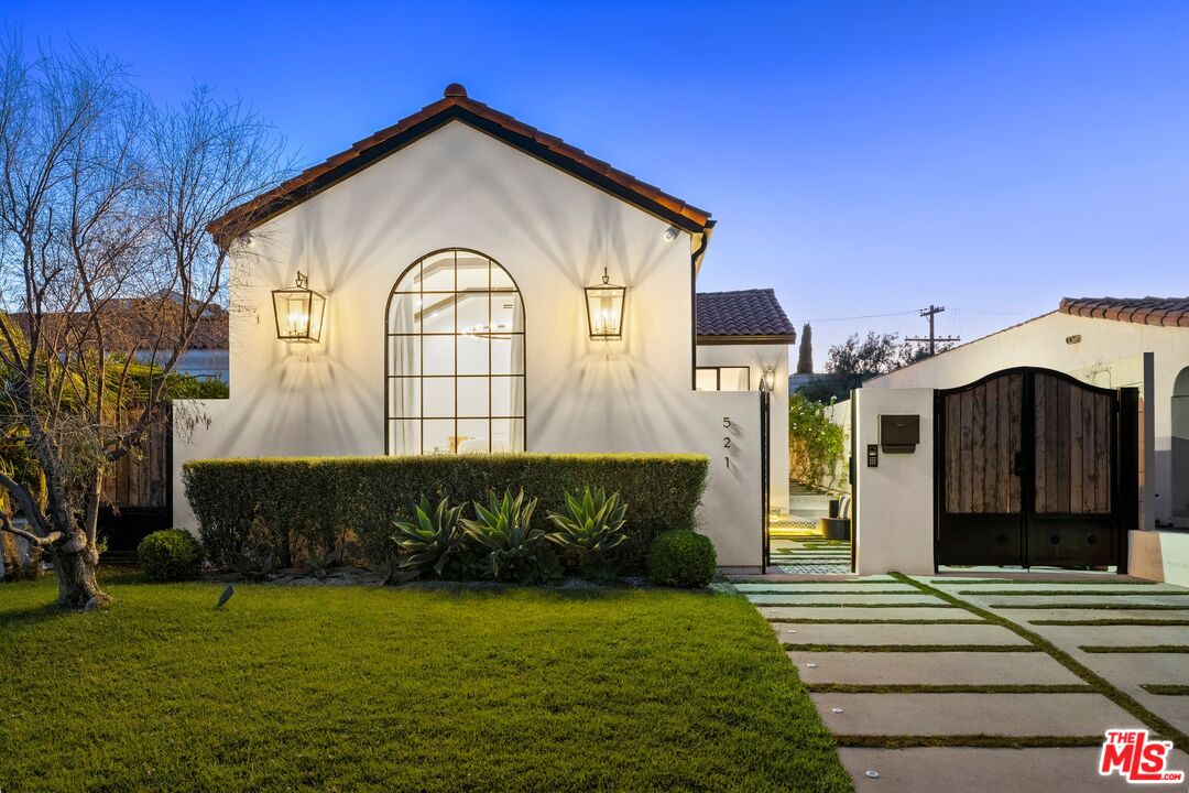 521 N Formosa Ave