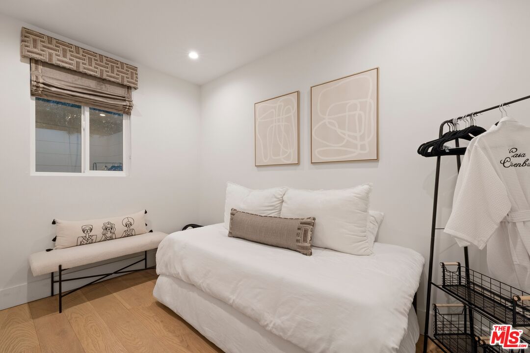 521 N Formosa Ave