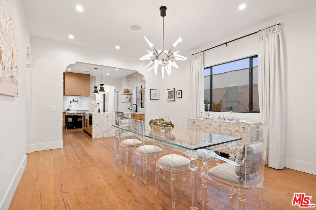 521 N Formosa Ave