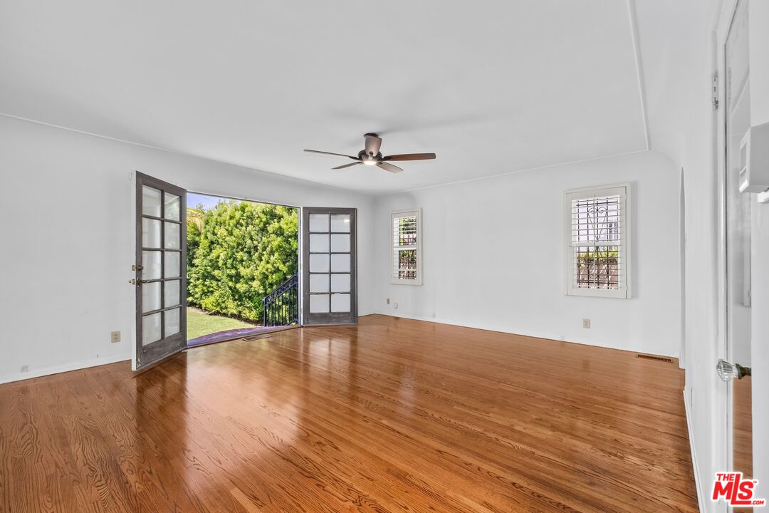 133 N Alta Vista Blvd