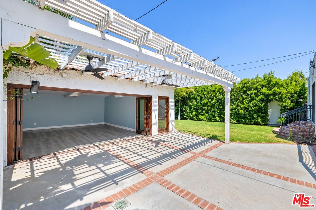 133 N Alta Vista Blvd