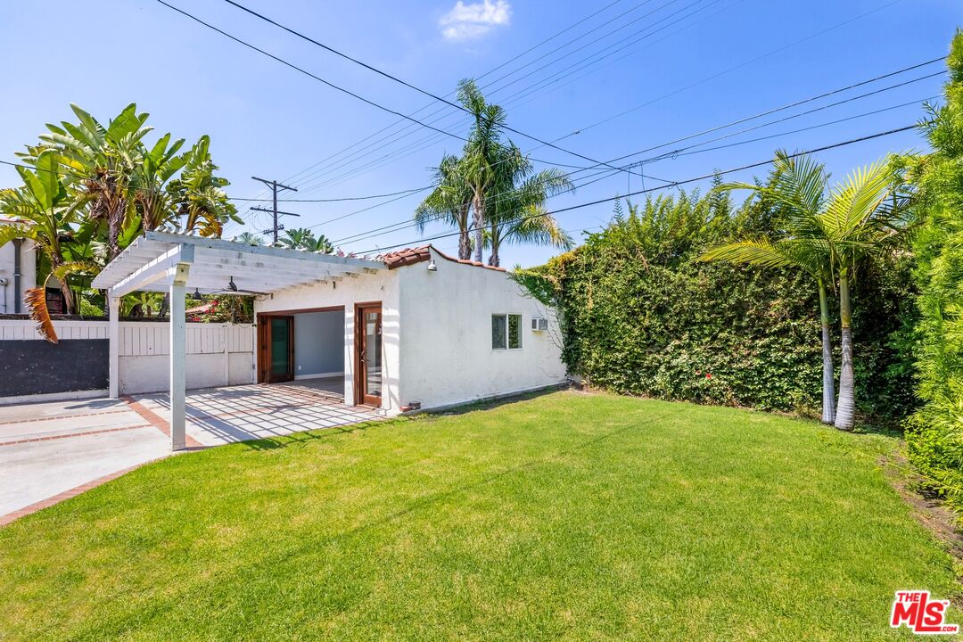 133 N Alta Vista Blvd