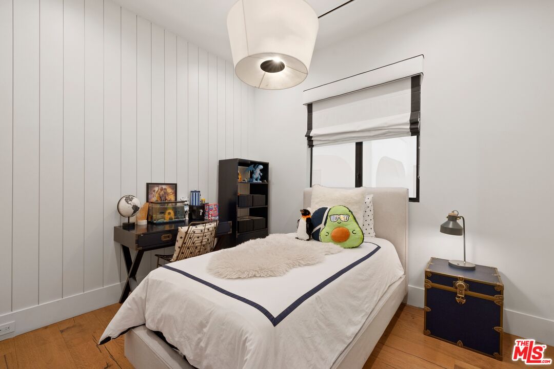 521 N Formosa Ave