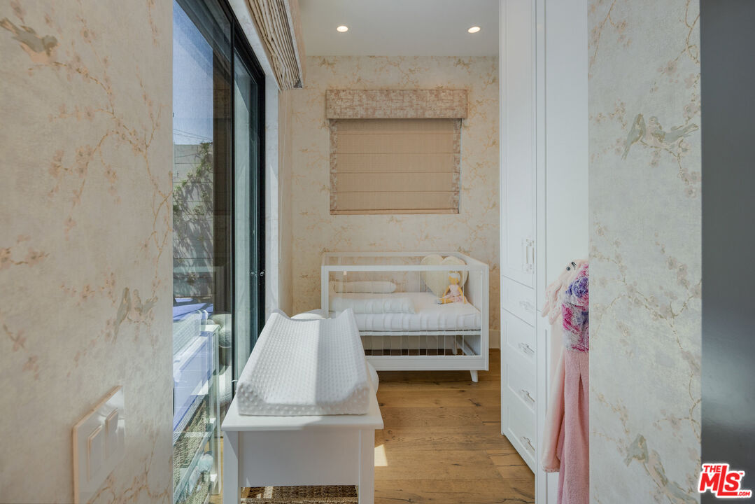 521 N Formosa Ave