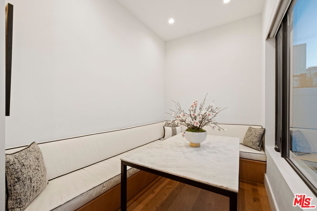 521 N Formosa Ave