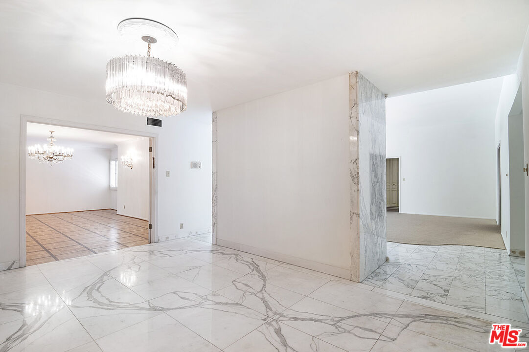 180 N Highland Ave