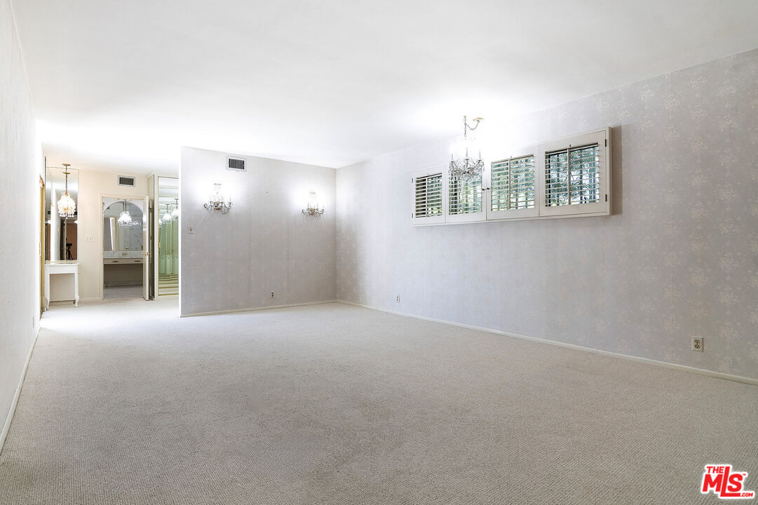 180 N Highland Ave