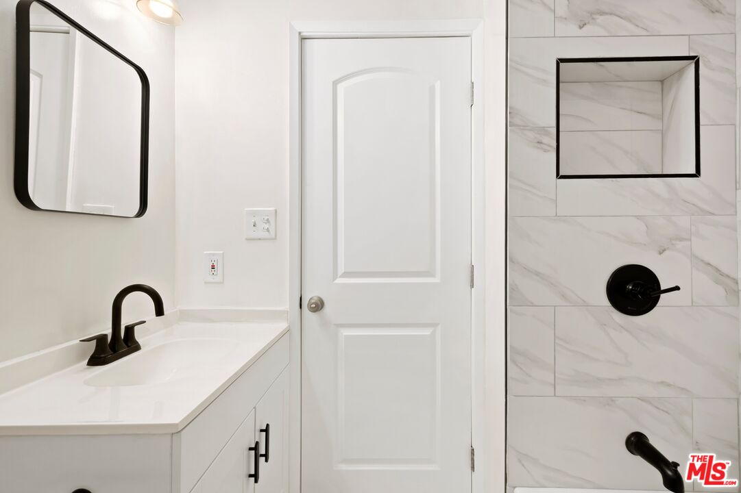 8529 Saturn St Unit: 2