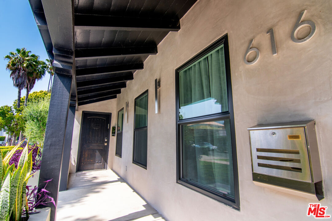 616 N Formosa Ave
