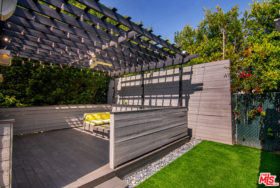 616 N Formosa Ave