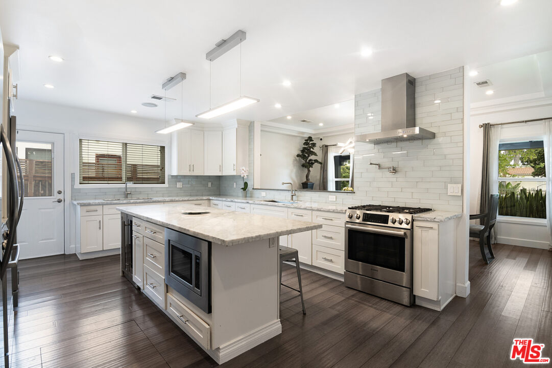 616 N Formosa Ave