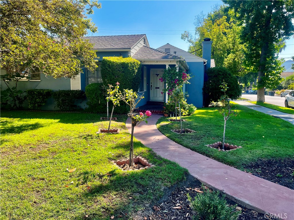 4338 Cahuenga Boulevard