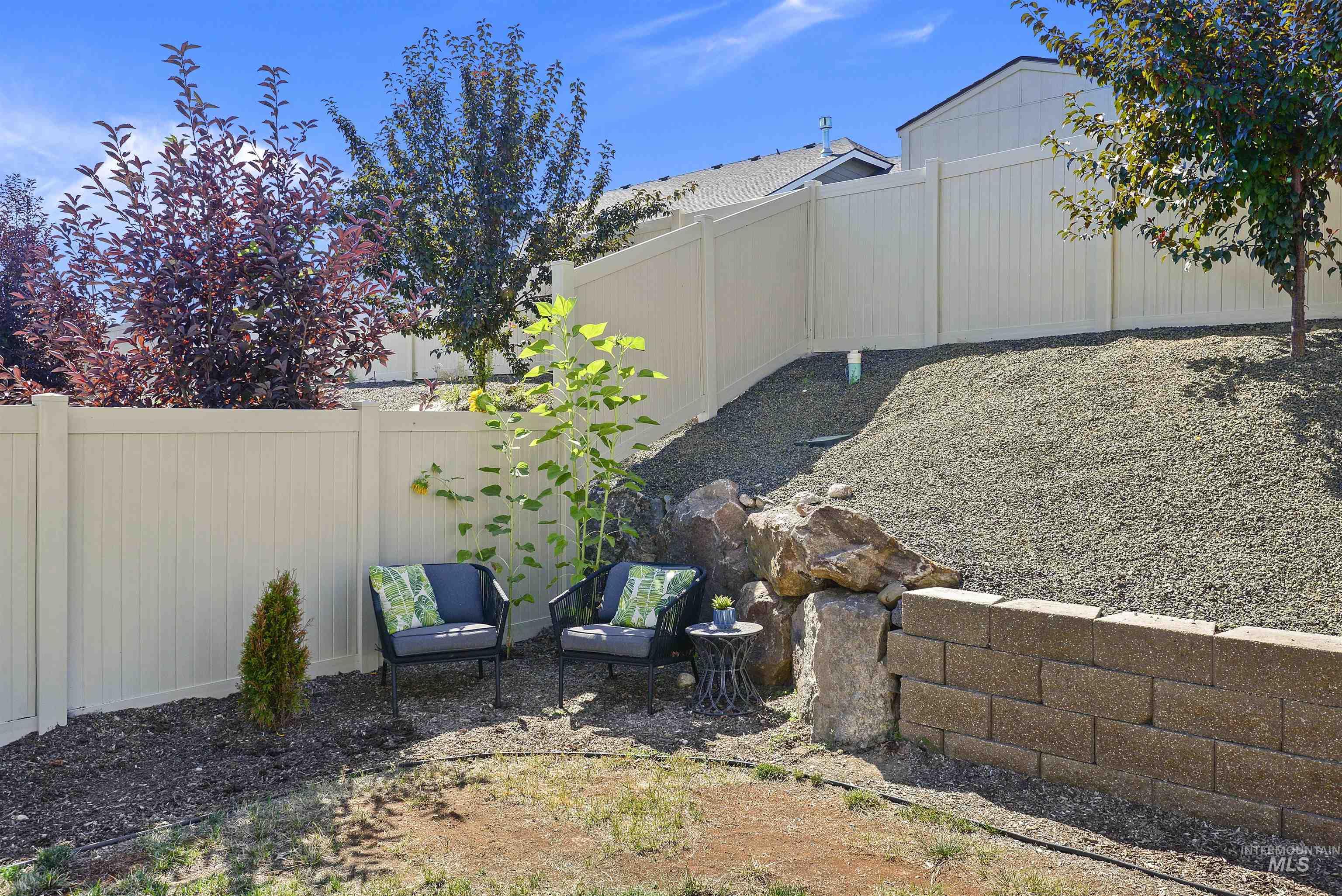 1993 W Wood Chip Dr.